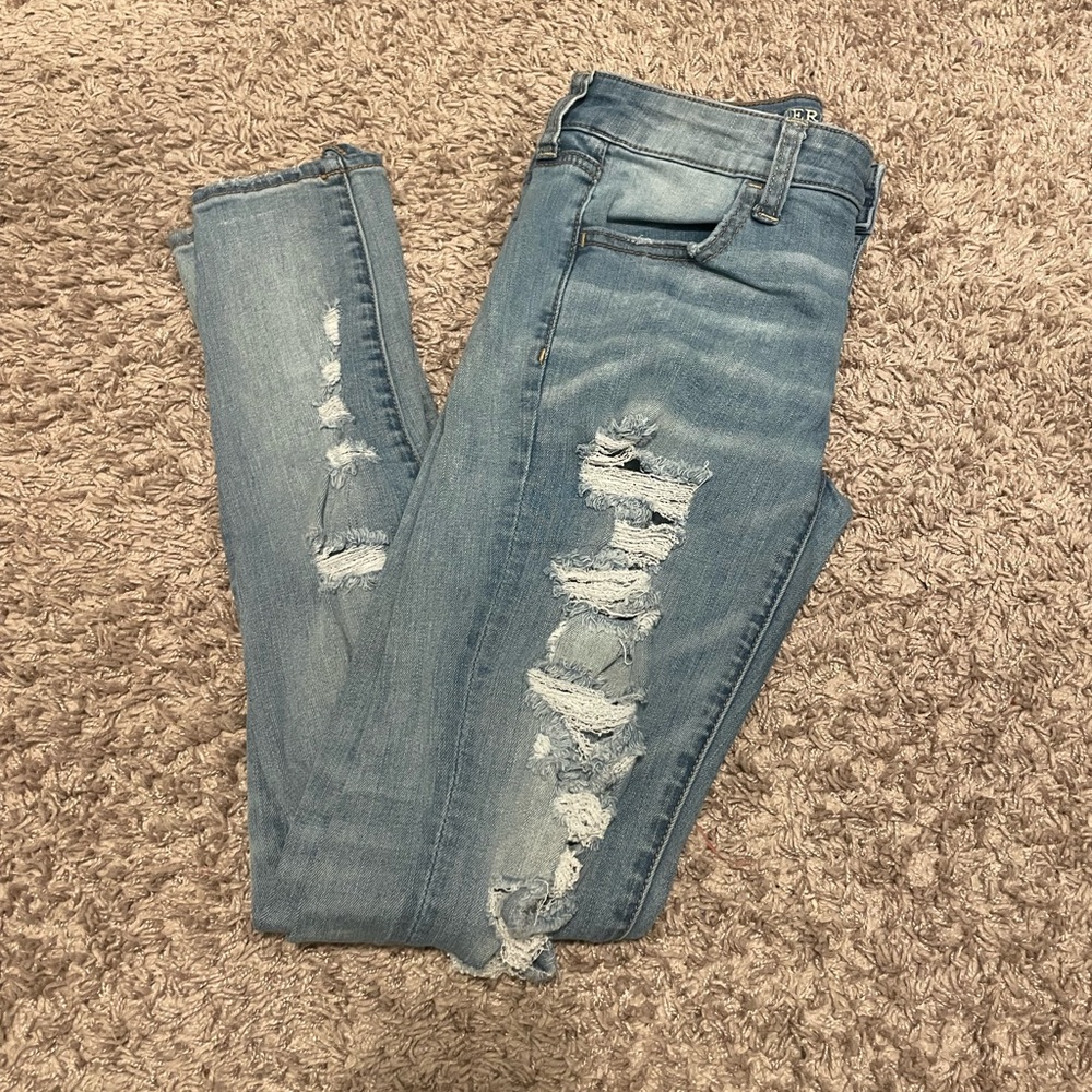 American Eagle Distressed Blue Jeans